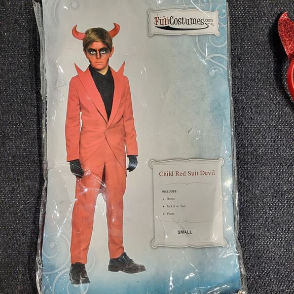 Child RED Suit Devil Size Small - Picture 1 of 8